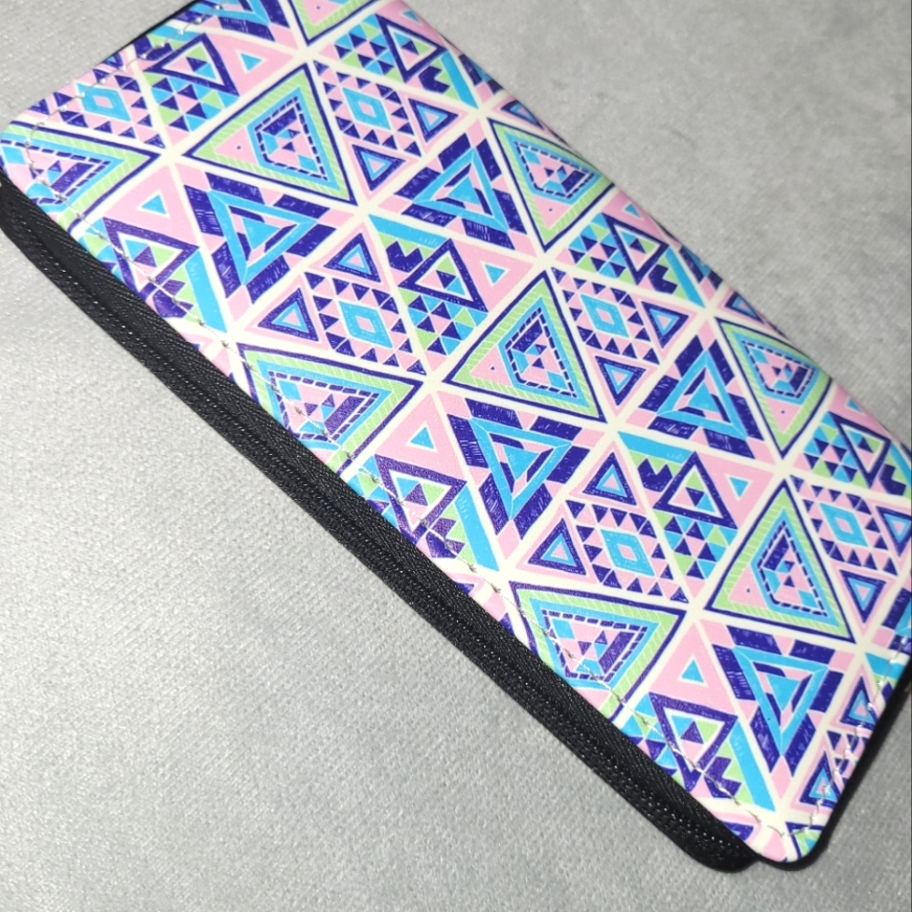 Geometric Patterned Zip-Around Wallet - Picture 8 of 16